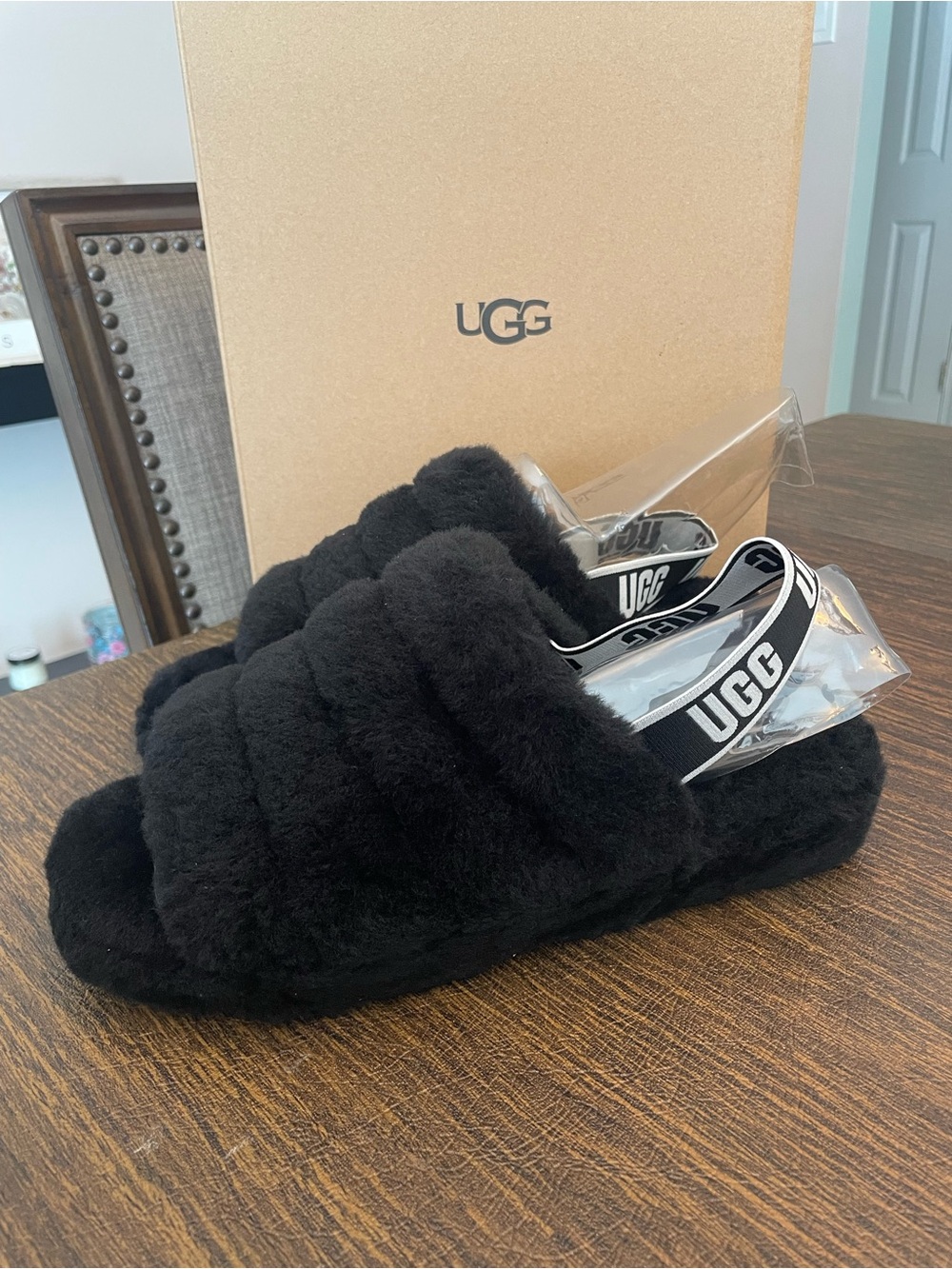 NWT UGG Fluff Yeah Slides
